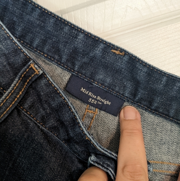 Levi's 552, mid rise size 12 - Picture 3 of 4